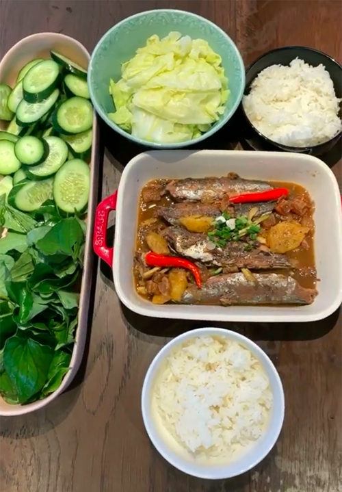 Tóc Tiên và món cá kho đặc biệt kết hợp rau diếp cá - Thực phẩm hỗ trợ sức khỏe tuyệt vời - 2