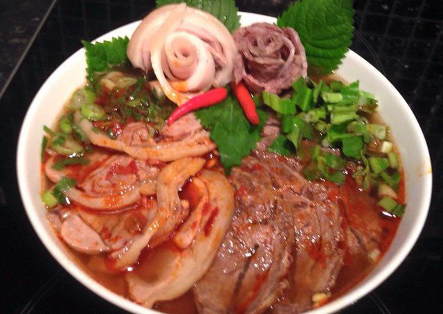 Phở bò, bún bò Huế