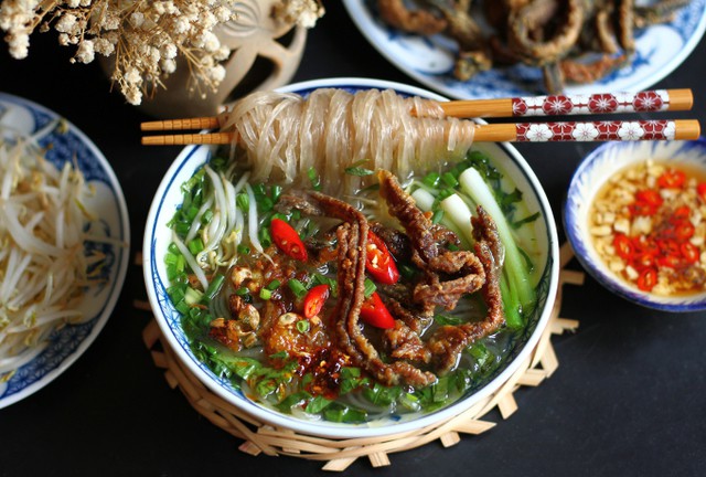 Miến lươn nước