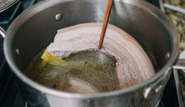 9 mẹo giúp thịt luộc trắng đẹp và hấp dẫn như ngoài hàng - 8