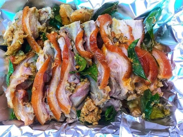 Quả mắc mật nấu chân giò heo