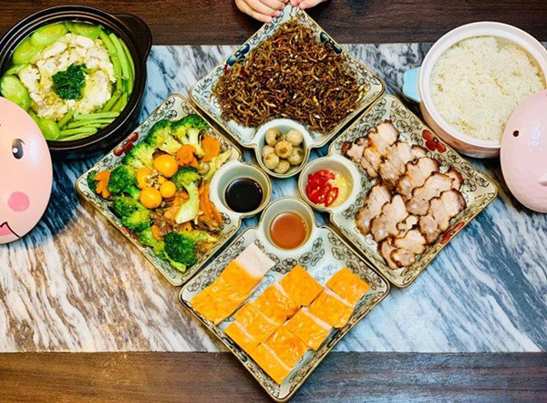 Mâm cơm Việt giản dị đầy bất ngờ của nữ diễn viên nổi tiếng giữa trời Tây - 12