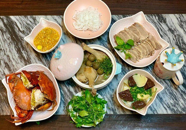 Mâm cơm Việt giản dị đầy bất ngờ của nữ diễn viên nổi tiếng giữa trời Tây - 13