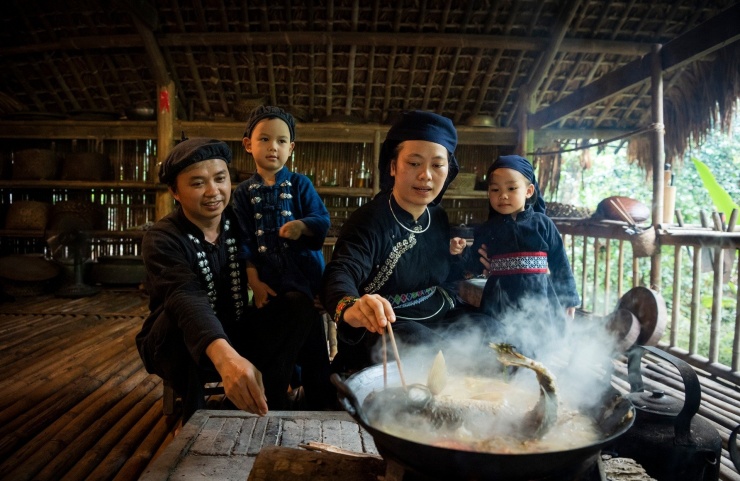 Món cá chép om bỗng rượu là đặc sản ở Thái Hải. Ảnh: Ẩm thực Thái Hải