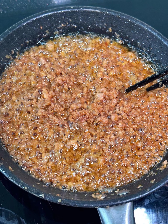 Thịt chưng mắm tép