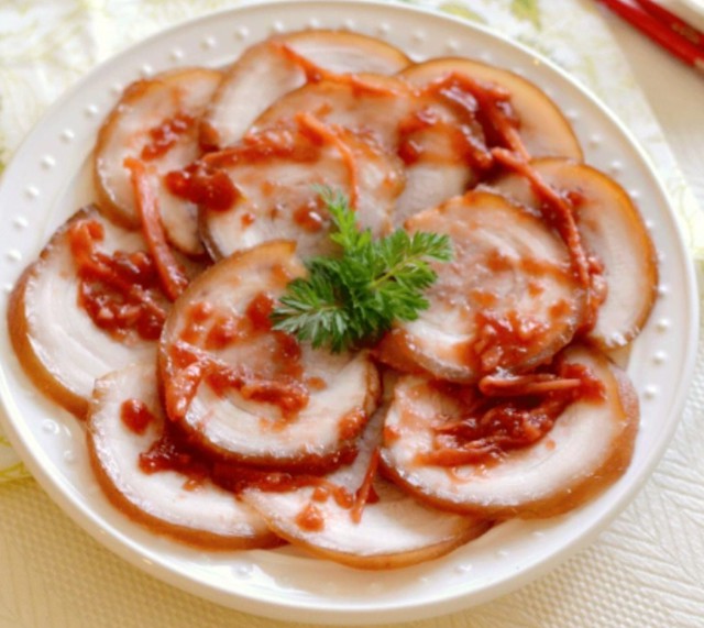 Thịt ba chỉ cuộn sốt gừng