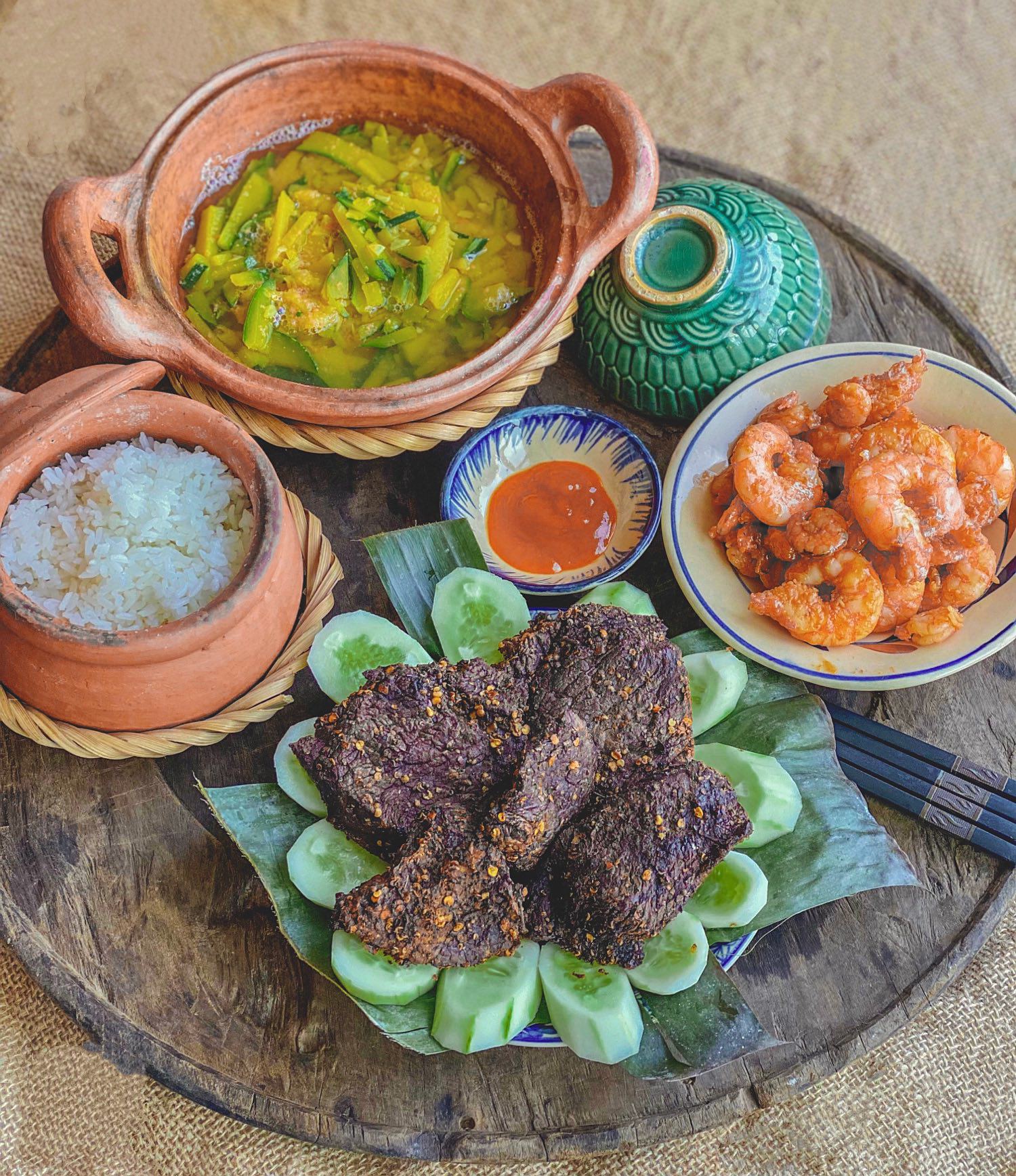 Bò nướng muối ớt - Tôm rang - Canh bầu