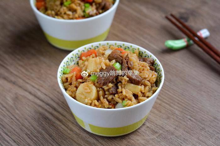 Cơm thịt dê hầm khoai từ