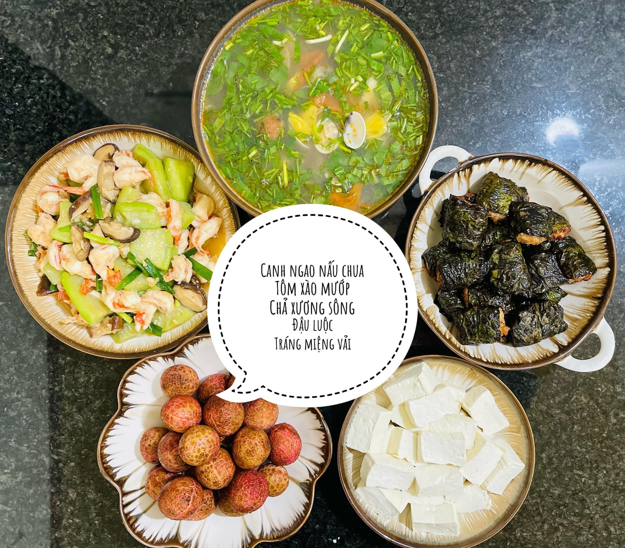 Tôm xào mướp nấm - Chả xương sông - Canh ngao nấu chua - Đậu luộc