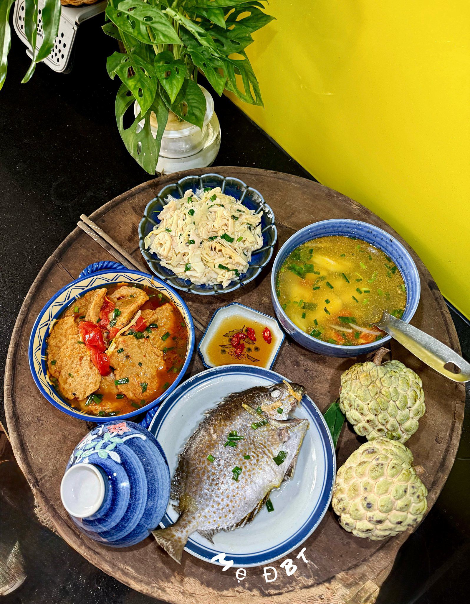 Cá dìa hoa nấu chua - Chả cá sốt cà chua - Măng xào