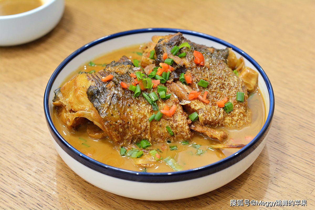 Cá trắm chiên bia