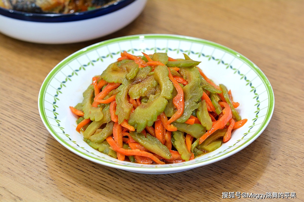 Mướp đắng xào ớt