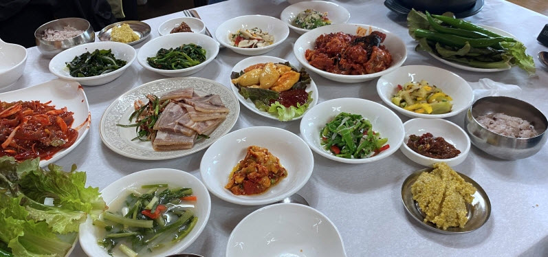 Mâm cơm truyền thống Hàn Quốc